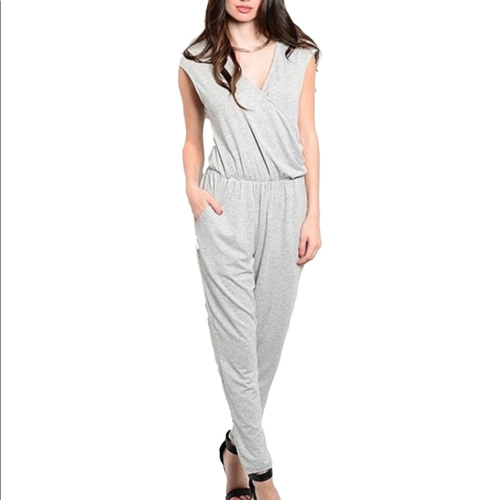 Grey Sleeveless Knit Jumpsuit with Pockets